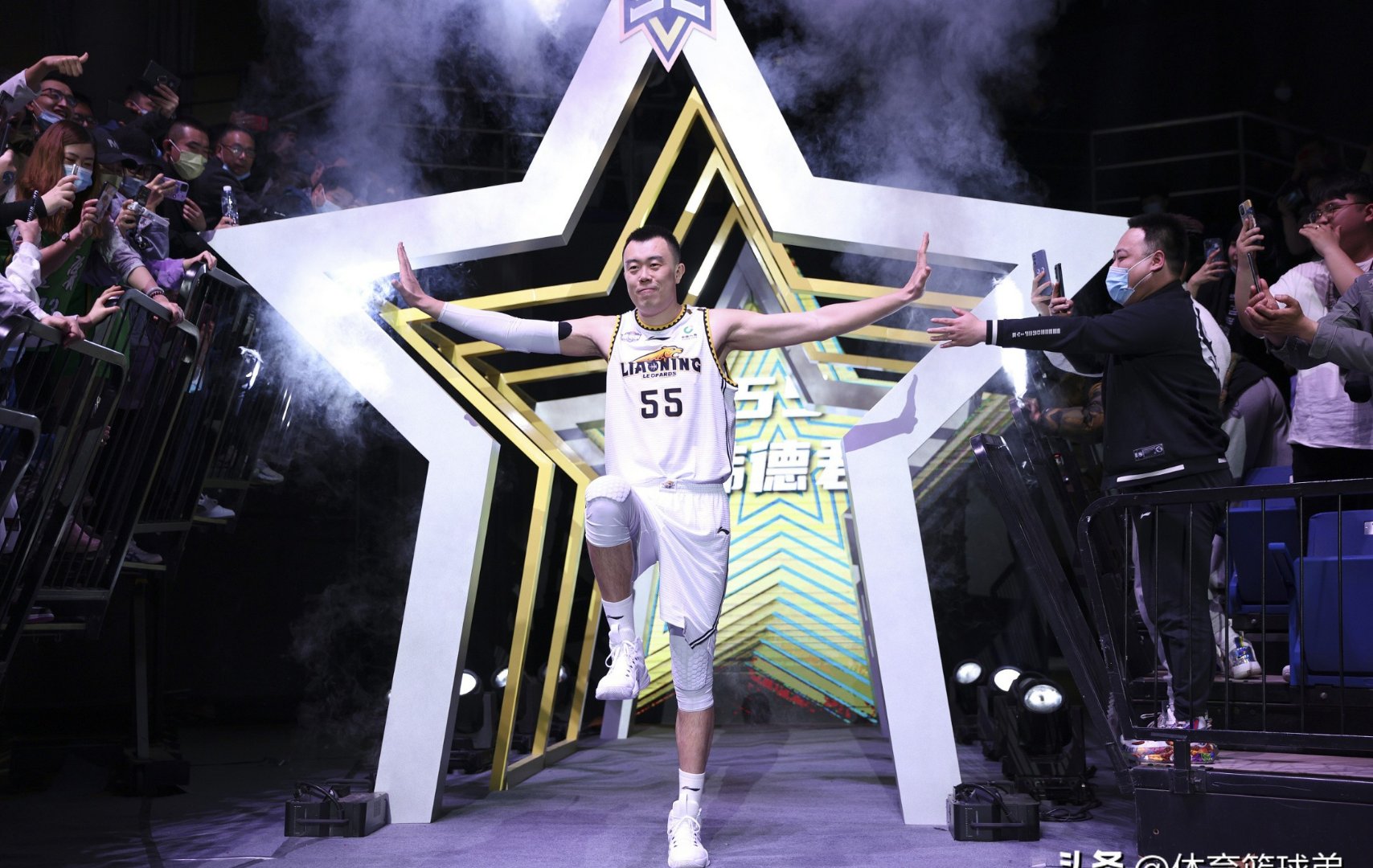 乐鱼平台 -赛后辽宁本钢备战NBA常规赛；豪取连胜细节曝光；质疑声仍在；身体对抗强度拉满的简单介绍