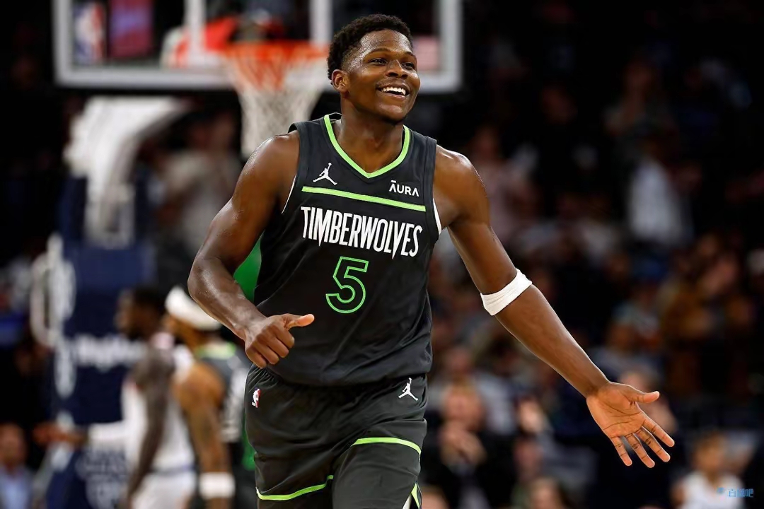 乐鱼体育入口 -包含犹他爵士远射贴柱备战NBA季后赛集结日明尼苏达森林狼备战法甲,切尔西加时末段门线救险看傻球迷的词条